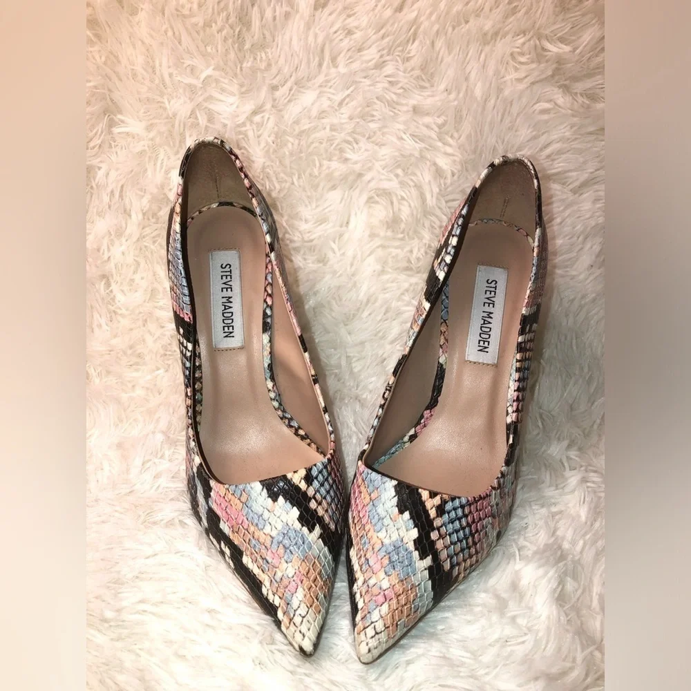 Steve Madden Pink and Black Snake Print Heels - Picture 3 of 16
